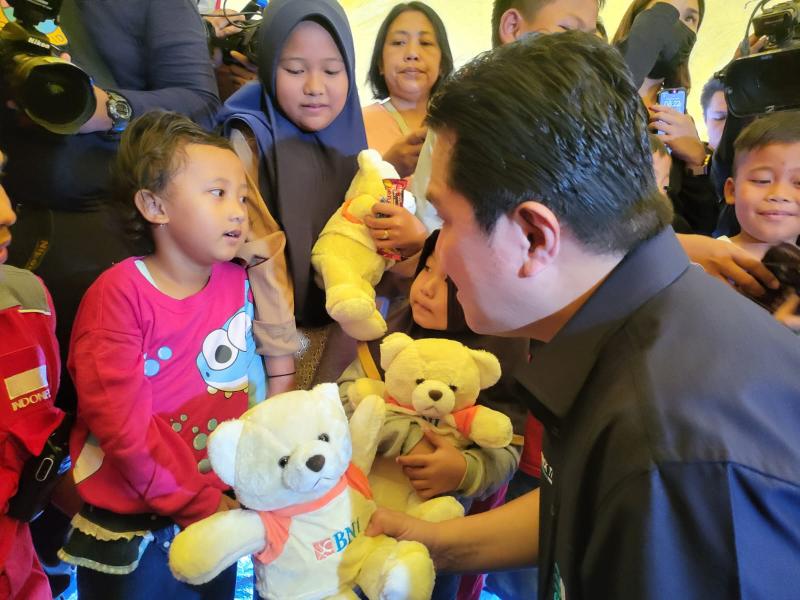 Menteri BUMN Erick Thohir Kunjungi Trauma Healing Korban Gempa Cianjur. (BNI Dok)
