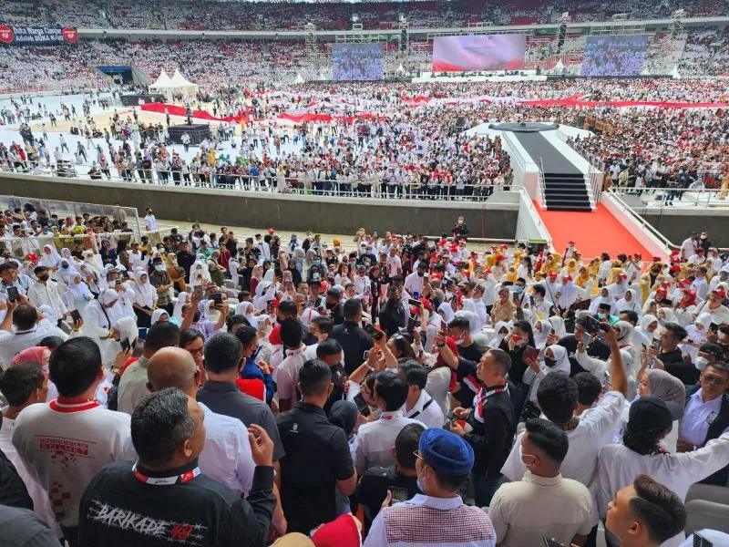 Diantara Halusinasi dan Realita, Relawan Jokowi. (twitter).