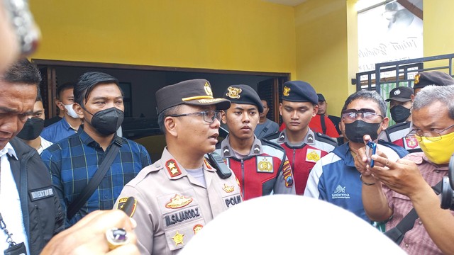 Olah TKP pembunuhan sekeluarga yang dilakukan Dhio Daffa, di Malang, Jawa Timur (net)