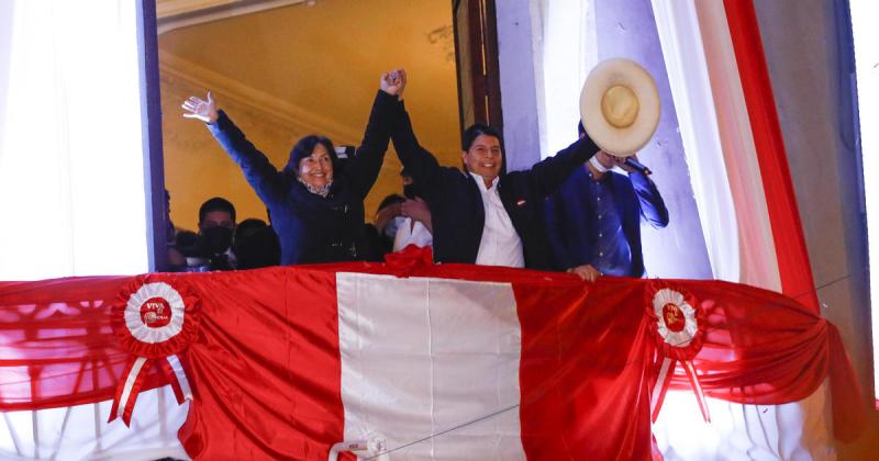 Presiden Peru Pedro Castilo dan Wakil Presiden Peru Dina Boluarte (Getty Image)