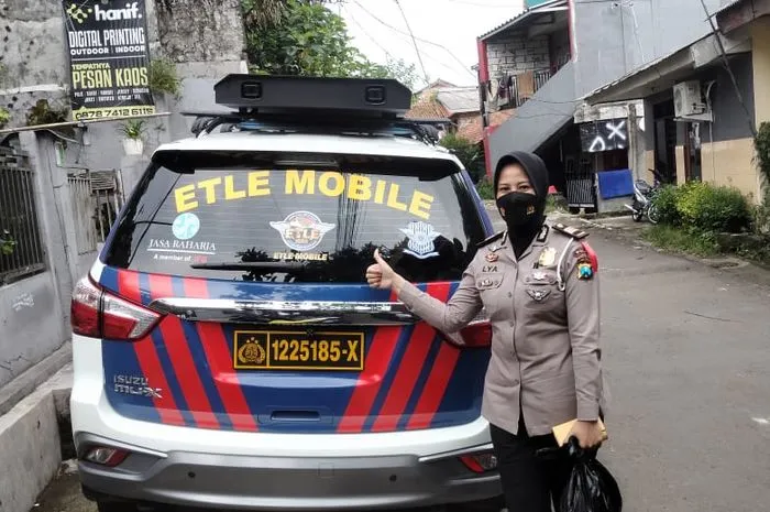 Hari Ini Polda Metro Jaya Resmi Terapkan Tilang ETLE Mobile. (Grid Oto).