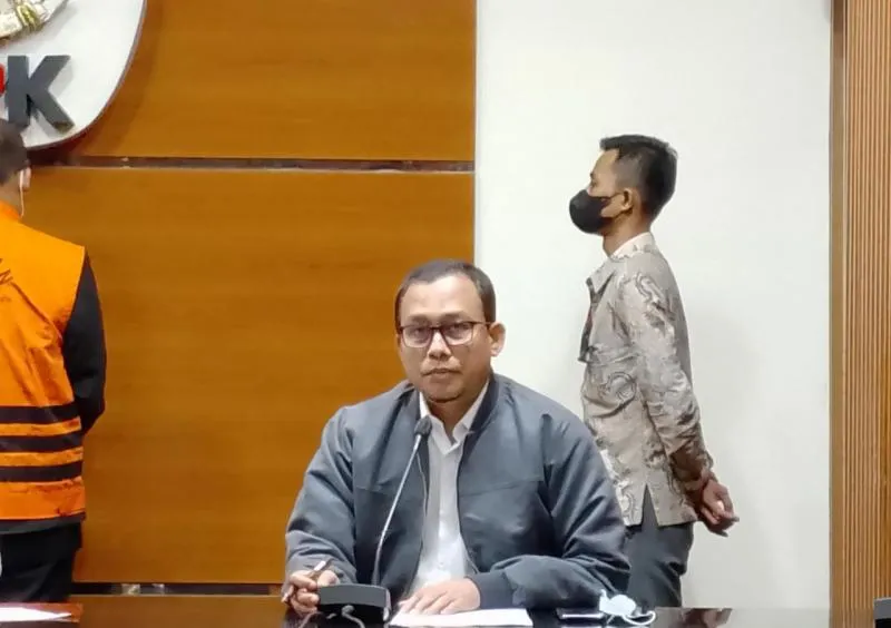 Kabag Pemberitaan KPK Ali Fikri dalam konferensi pers di Gedung Merah Putih, Jakarta, Senin (19/12/2022). (Foto: LAW JUSTICE/Amelia Rahima Sari)