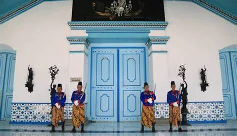 Pintu masuk keraton Solo (Net)