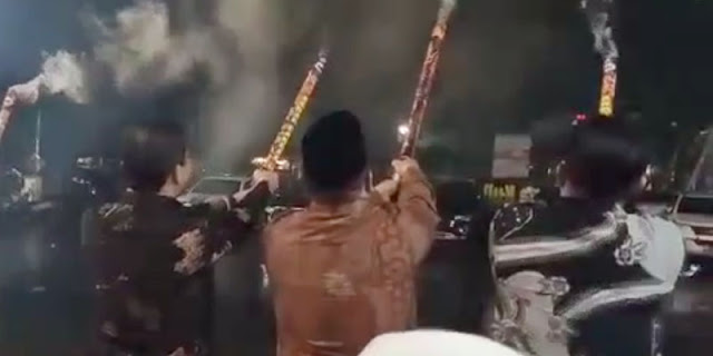 Kembang Api Meledak di Tangan Wakil Bupati Kaur saat Pesta Tahun Baru. (Istimewa).