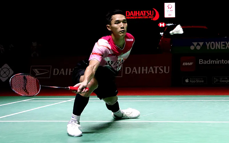 Pebulu tangkis tunggal putra Indonesia Jonatan Christie berhasil menumbangkan wakil dari China Shi Yu Qi pada babak semifinal Daihatsu Indonesia Master 2023 di Istora Senayan pada Sabtu (28/1/2023). Yang mana pada pertandingan ini Jonatan Christie mendapatkan perlawanan yang cukup sengit dari Shi Yu Qi dan berhasil mengalahkan melalui rubber set. Robinsar Nainggolan