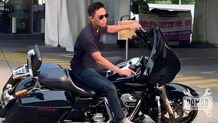 Anak pejabat pajak Mario Dandy dengan motor gede milik ayahnya (Istimewa)