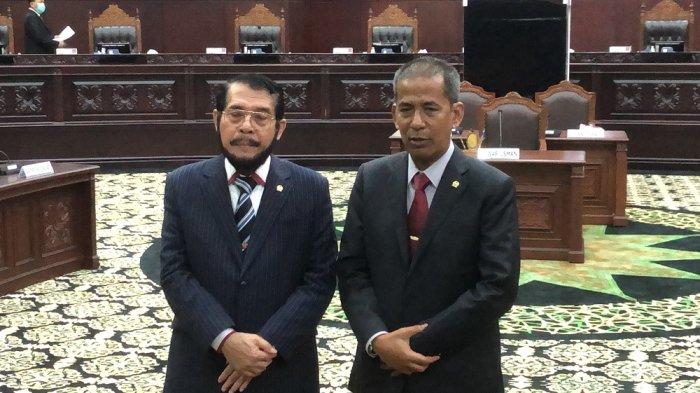 Hakim MK Anwar Usman & Saldi Isra. (Tribun).