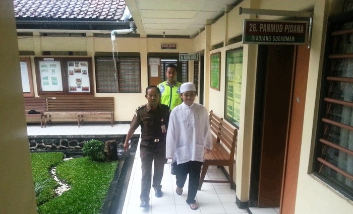 Emon, predator seksual anak bebas dari bui usai 17 tahun mendekam di penjara Cirebon, Jawa Barat (Detik)