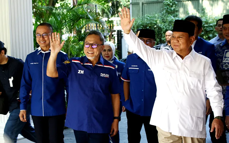 Ketua Umum Partai Amanat Nasional (PAN) Zulkifli Hasan menemui Ketua Umum Partai Gerindra Prabowo Subianto. Pertemuan keduanya diadakan di kediaman Prabowo di Jalan Kertanegara 4, Jakarta Selatan, pada Sabtu (8/4/2023), Pertemuan ini guna menjajaki kerjarsama menjelang pilpres 2024. Robinsar Nainggolan
