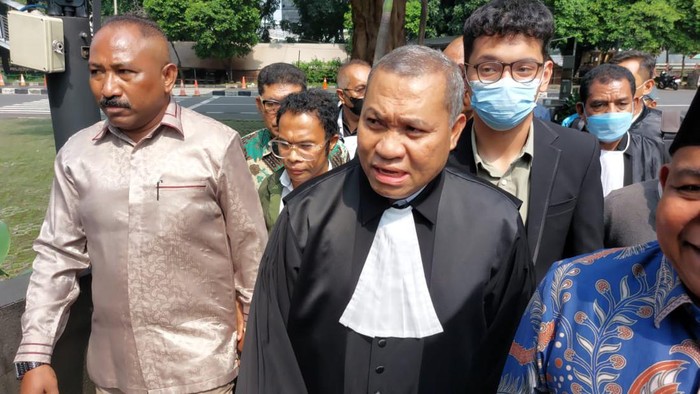 Komisi Pemberantasan Korupsi (KPK) menetapkan Stefanus Roy Rening yang merupakan pengacara Gubernur Papua, Lukas Enembe sebagai tersangka. Foto: Detik.com