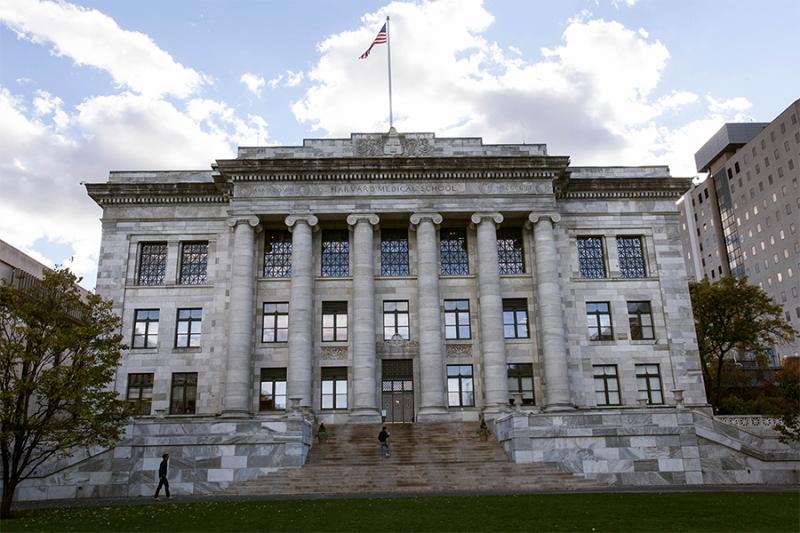 Harvard Medical School (Boston Magz)