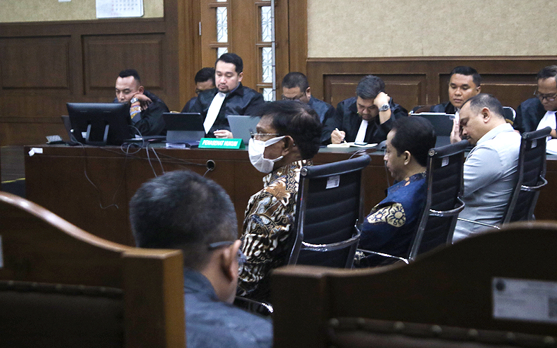 Sidang perdana Menteri Komunikasi dan Informatika (Menkominfo) nonaktif Johnny G Plate dalam kasus dugaan korupsi penyediaan menara base transceiver station (BTS) 4G dan infrastuktur pendukung 1, 2, 3, 4 dan 5 Bakti Kementerian Komunikasi dan Informatika (Kominfo) tahun 2020-2022 di Pengadilan Tindak Pidana Korupsi (Tipikor) pada Pengadilan Negeri (PN) Jakarta Pusat, Selasa (27/6/2023). Robinsar Nainggolan
