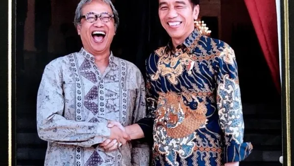 Lontarkan Sindiran, Rocky: Jokowi Gunakan Seniman untuk Puja Dirinya! (Istimewa).
