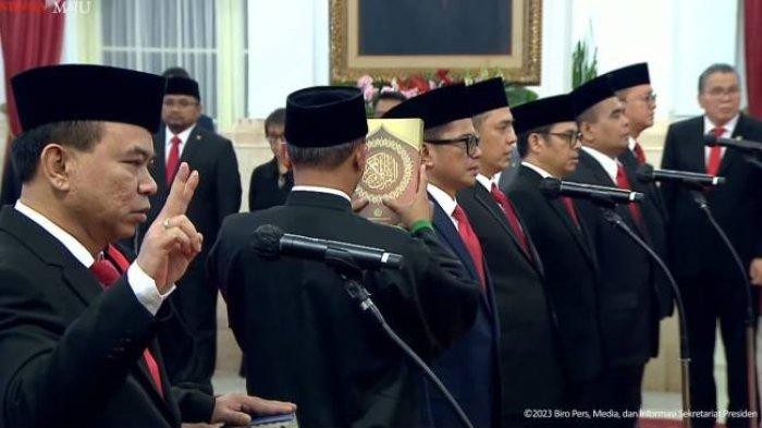 Jokowi Resmi Lantik Budi Arie & Nezar Jadi Menkominfo & Wamenkominfo. (Tangkapan Layar Acara Pelantikan).