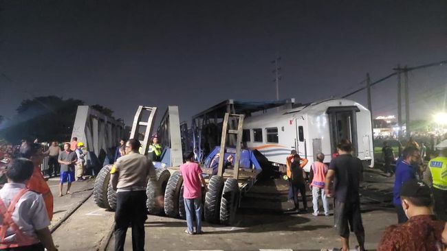 Deretan Fakta Soal Tabrakan Kereta Api Brantas Dengan Truk Di Semarang