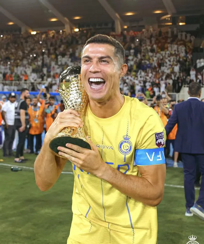 Akhirnya Raih Gelar Perdana di Arab, Ronaldo Resmi Ungguli Messi. (Twitter Ronaldo).