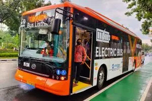 Timbang Ulang Subsidi: Mulai Geser Fokus dari Motor ke Bus Listrik