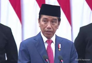 Jokowi Ingin BUMN Kuasai Industri Baterai Listrik di Indonesia