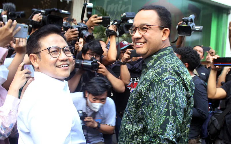 Ketua Umum Partai Kebangkitan Bangsa (PKB) yang juga bakal calon wakil presiden Muhaimin Iskandar bersama bakal calon presiden dari Koalisi Perubahan Anies Baswedan menggelar pertemuan di kantor DPP PKB, Jakarta, Senin (11/9/2023). Hasil pertemuan ini disampaikan oleh Cak Imin. Dia menyebut pertemuan ini juga digunakan sebagai momen saling mengenal antara Anies dan jajaran PKB. Robinsar Nainggolan