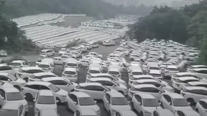 Mobil listrik terbengkalai di China untuk kejar subsidi