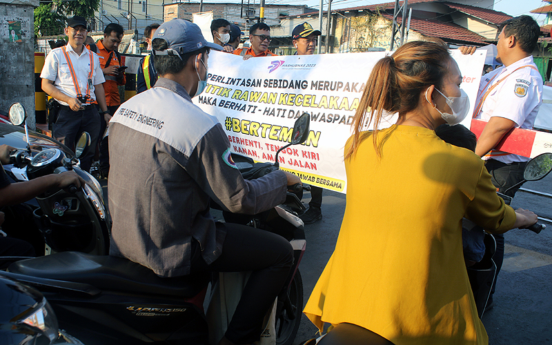 KAI Commuter Kampanye Keselamatan Perkeretaapian