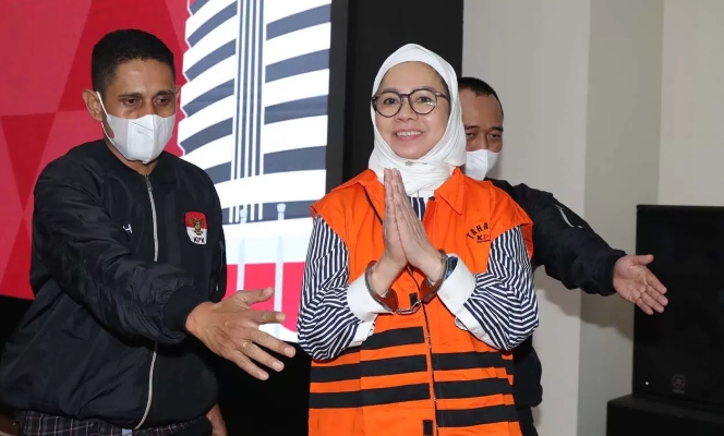 Mantan Dirut PT Pertamina (Persero) Karen Agustiawan di Gedung KPK, Jakarta, Selasa (19/9/2023). (Jawapos)