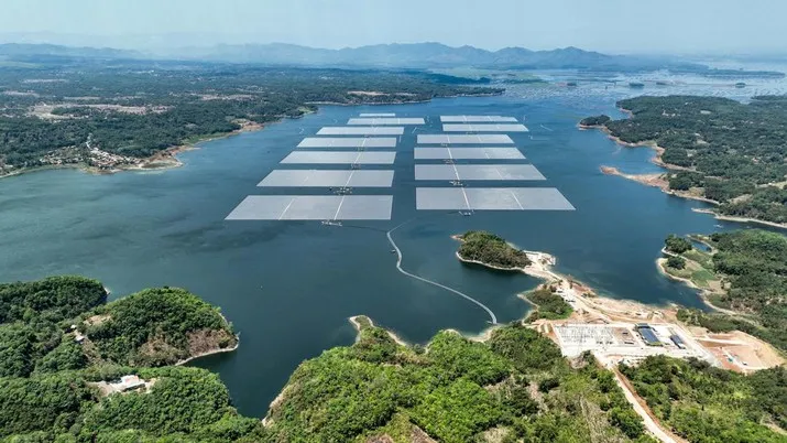 PLTS Terapung Terbesar ASEAN Ada di Waduk RI Foto: PLTS Cirata. (Dok: PLN)