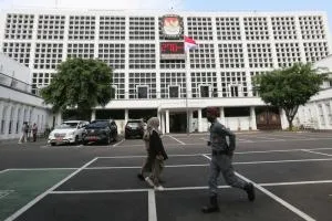 KPU Membantah Pasal 18 Ayat 3 PKPU Diselundupkan untuk Loloskan Gibran
