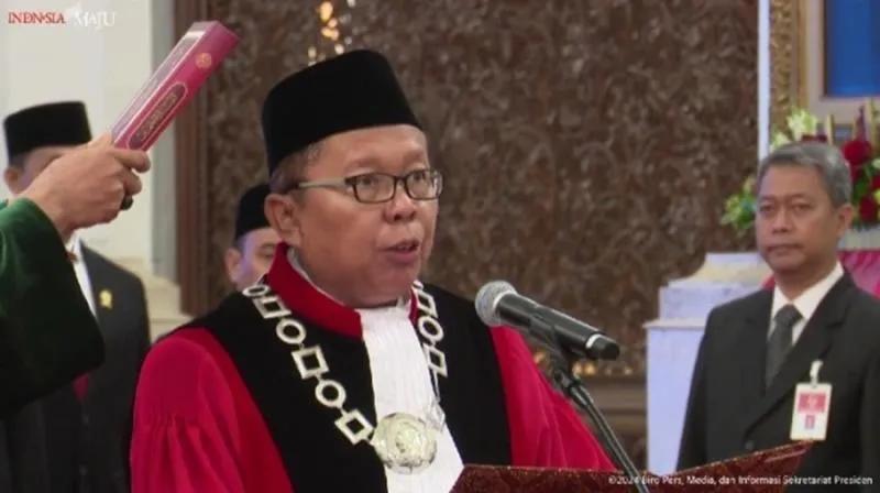 Resmi, Arsul Sani Dilantik Jadi Hakim Konstitusi Gantikan Wahiduddin. (Tangkap layar YouTube Sekretariat Presiden)