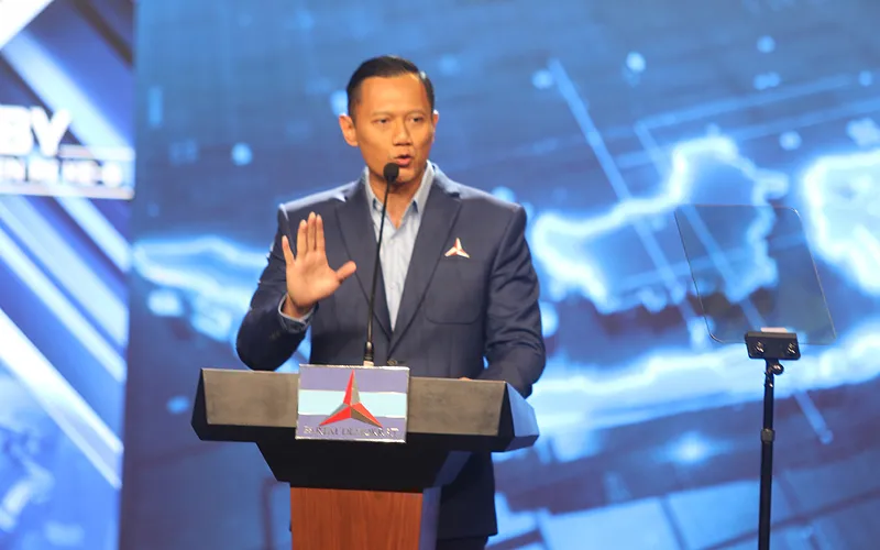 Ketua Umum Partai Demokrat, Agus Harimurti Yudhoyono (AHY) memberikan pidato politik bertajuk Indonesia Maju Rakyat Sejahtera, di Jakarta Convention Center (JCC), Senayan, Jakarta Pusat, Selasa, 6 Februari 2024. Dalam kesempatan itu, AHY menegaskan pentingnya alokasi dana untuk investasi di bidang Sumber Daya Manusia (SDM) untuk kemajuan bangsa. Robinsar Nainggolan