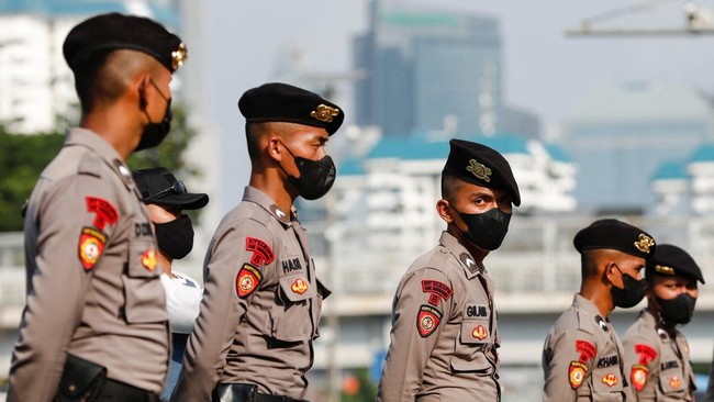 Polri bakal menyiapkan pengamanan untuk kampanye akbar terakhir di dua lokasi di Jakarta yakni Gelora Bung Karno (GBK) dan Jakarta International Stadium (JIS). (REUTERS/AJENG DINAR ULFIANA)