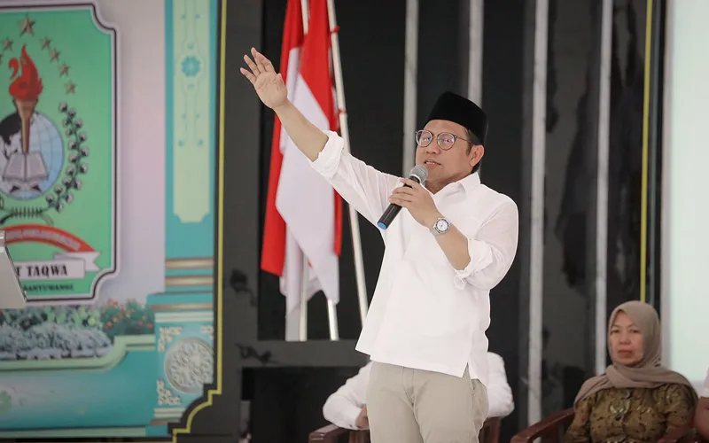 Capres Nomor Urut 1, Muhaimin Iskandar atau Gus Imin melakukan pertemuan dengan guru-guru Pendidikan Anak Usia Dini (PAUD) se- Banyuwangi, di Banyuwangi, Jawa Timur, Rabu, (7/2/2024). Dalam kesempatan itu, Gus Imin bertekad, jika AMIN (Anies Baswedan-Muhaimin Iskandar) menang pada Pemilu 2024 ini akan mensejahterakan para guru PAUD. Menurutnya, selama ini mereka telah diabaikan padahal telah berkontribusi nyata bagi bangsa dan negara. (Foto: Timnas Amin)