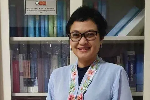 Prof. Susi Dwi Harijanti, S.H., LL.M., Ph.D. (Guru Besar Hukum Tata Negara Universitas Padjadjaran) bicara soal prinsip etika, hukum dan demokrasi dalam Pemilu 2024. Foto: Dok. Pribadi yang diunggah Media Indonesia.