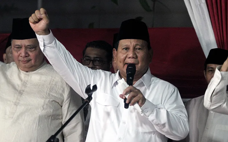 Calon presiden nomor urut 02, Prabowo Subianto, menyampaikan pidato usai ditetapkan Komisi Pemilihan Umum (KPU) sebagai pemenang Pemilihan Umum Presiden dan Wakil Presiden 2024. Pidato itu disampaikan Prabowo dalam keterangan pers di depan kediamannya, Jalan Kertanegara IV, Jakarta Selatan, Rabu (20/3/2024). Robinsar Nainggolan