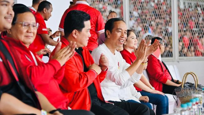 Bersyukur Timnas Indonesia Menang, Jokowi: Alhamdulillah. (Dok. BPMI Setpres/Laily Rachev).