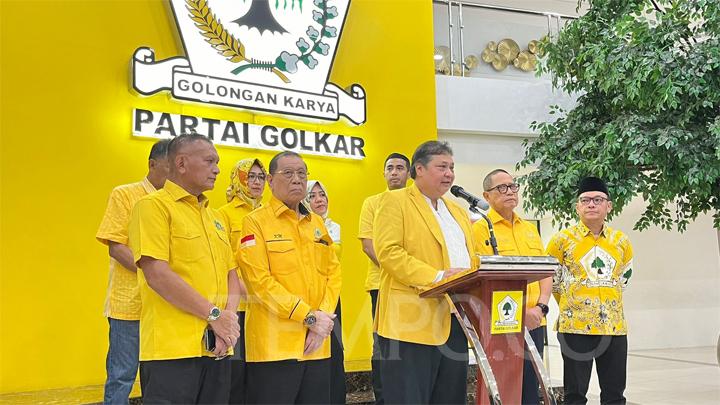 Ketua Umum Partai Golkar Airlangga Hartarto di Kantor DPP Partai Golkar, Jakarta, Sabtu (6/4/2024). (Tempo)