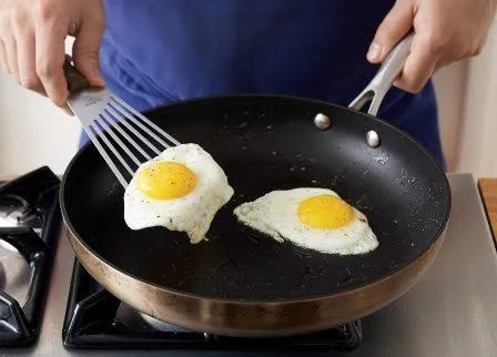Goreng telur (Dok.Bluepron.com)