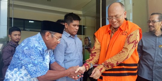 Terpidana Korupsi Eks Bupati Malang Rendra Kresna Bebas Bersyarat. (Mitratoday).