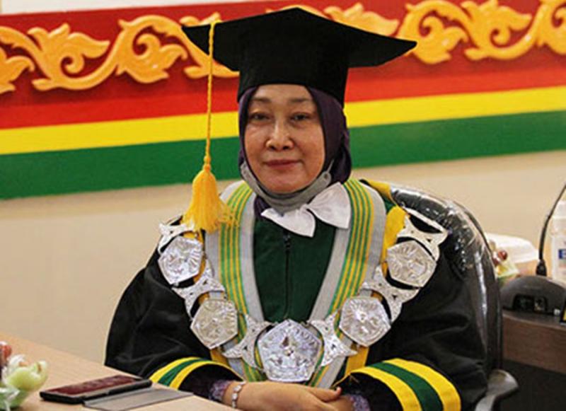 Rektor Universitas Riau, Unri, Prof Sri Indrarti. (Istimewa).