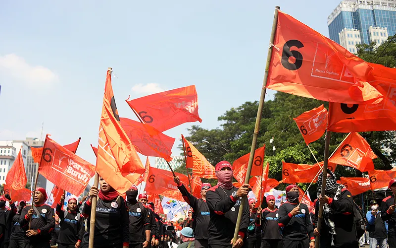 Buruh melakukan aksi unjuk rasa di kawasan Patung Kuda Arjuna Wiwaha, Jalan Medan Merdeka Barat, Jakarta, Kamis (6/6/2024). Unjuk rasa tersebut terkait penolakan terhadap tabungan perumahan rakyat (Tapera). Robinsar Nainggolan