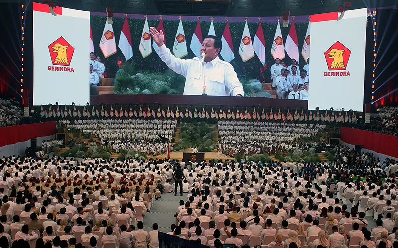 Ketua Umum Gerindra yang juga Presiden Terpilih Prabowo Subianto sampaikan pidatonya di penutupan Rapat Pimpinan Nasional (Rapimnas) Partai Gerindra. Penutupan Rapimnas Partai Gerindra ini digelar di Indonesia Arena, Gelora Bung Karno, Jakarta pada Sabtu (31/8/2024). Prabowo Subianto berterima kasih kepada Presiden Joko Widodo (Jokowi) atas pengabdiannya kepada Indonesia. Robinsar Nainggolan