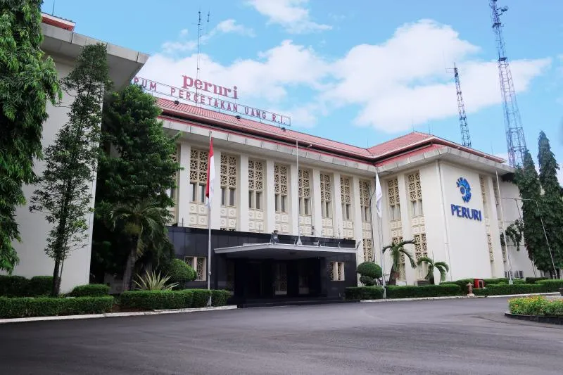 Muka gedung BUMN Peruri. Kini pelamar CPNS mesti membeli e-materai yang disediakan Peruri sebagai syarat administrasi pendaftaran. Foto: Peruri