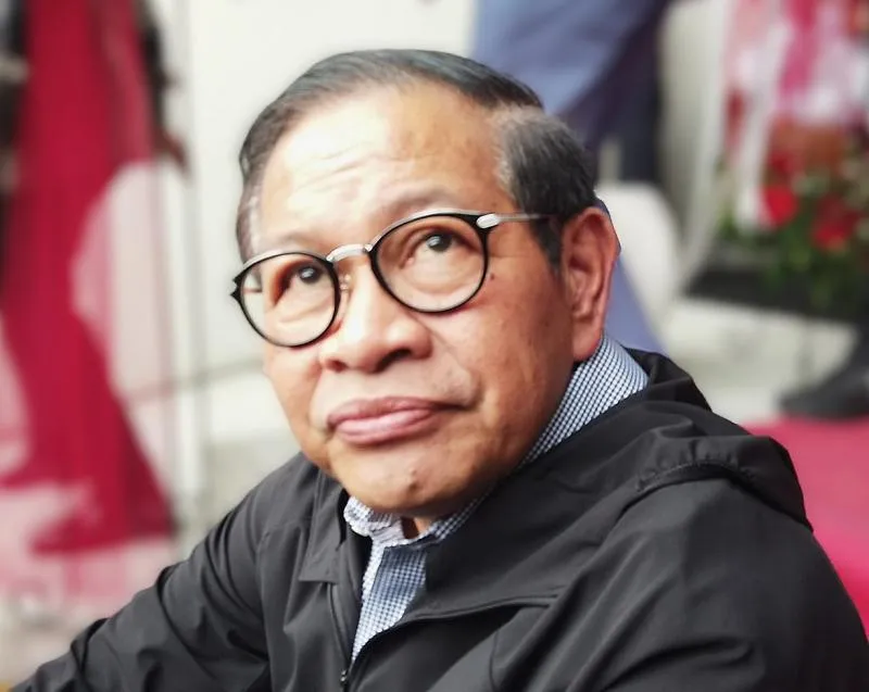 Pramono Anung Wibowo, Menteri Sekretaris Kabinet dua periode, turun gunung berlaga di Pilkada Daerah Khusus Jakarta sebagai bacagub. 