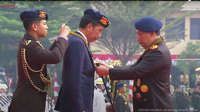 Presiden Joko Widodo Resmi Jadi Warga Kehormatan Brimob. (Sekretariat Presiden).