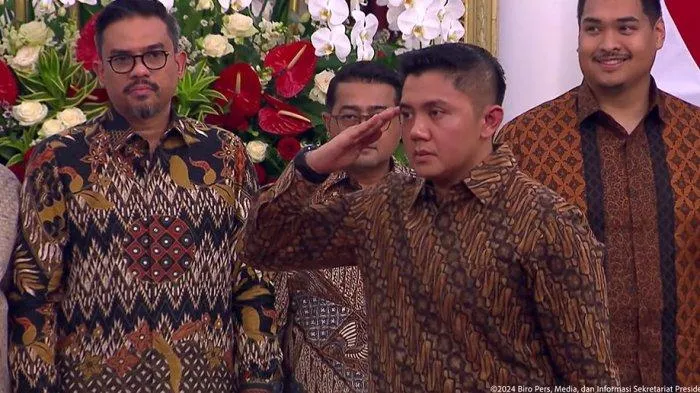 Seskab Tak Setingkat Menteri, TNI AD Sebut Mayor Teddy Tak Usah Mundur. (Biro Pers).