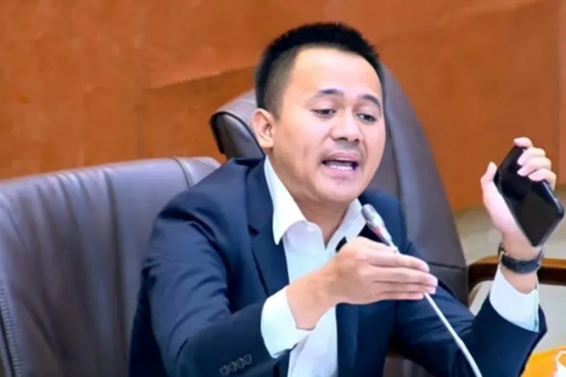 Lagi RDP Program Kerja Kemenkop, Politisi PDIP Malah Bahas Fufufafa. (Istimewa).