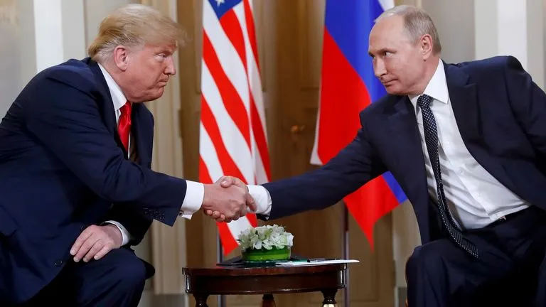 Sanjung Trump Pria Sejati, Putin Pastikan Rusia Siap Dialog dengan AS. (Sky News).