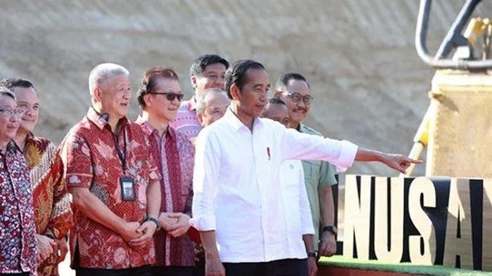 Soal PSN PIK 2, Aguan hingga Jokowi Digugat Bayar Ganti Rugi Rp615,2 T. (kompas.com).