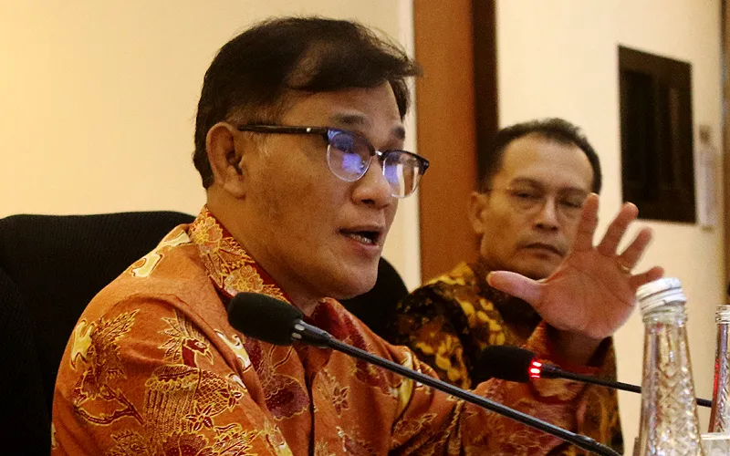 Kepala Badan Percepatan Pengentasan Kemiskinan Budiman Sudjatmiko memimpin rapat koordinasi di Kantor Kemenko PMK, Jakarta, Jumat (6/12/2024) didampingi Wakil II Iwan Sumule. Rapat tersebut beragendakan penyelarasan data terpadu pensasaran program kemiskinan. Budiman Sujatmiko mengatakan Pemerintah Indonesia tengah mempelajari keberhasilan Brasil dan China dalam mengentaskan kemiskinan untuk diterapkan dalam kebijakan nasional. Robinsar Nainggolan