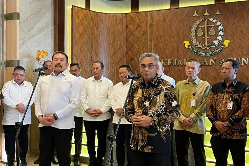 Bahas Korupsi hingga Pemulihan Aset, Ketua KPK Sambangi Jaksa Agung. (Bisnis.com).